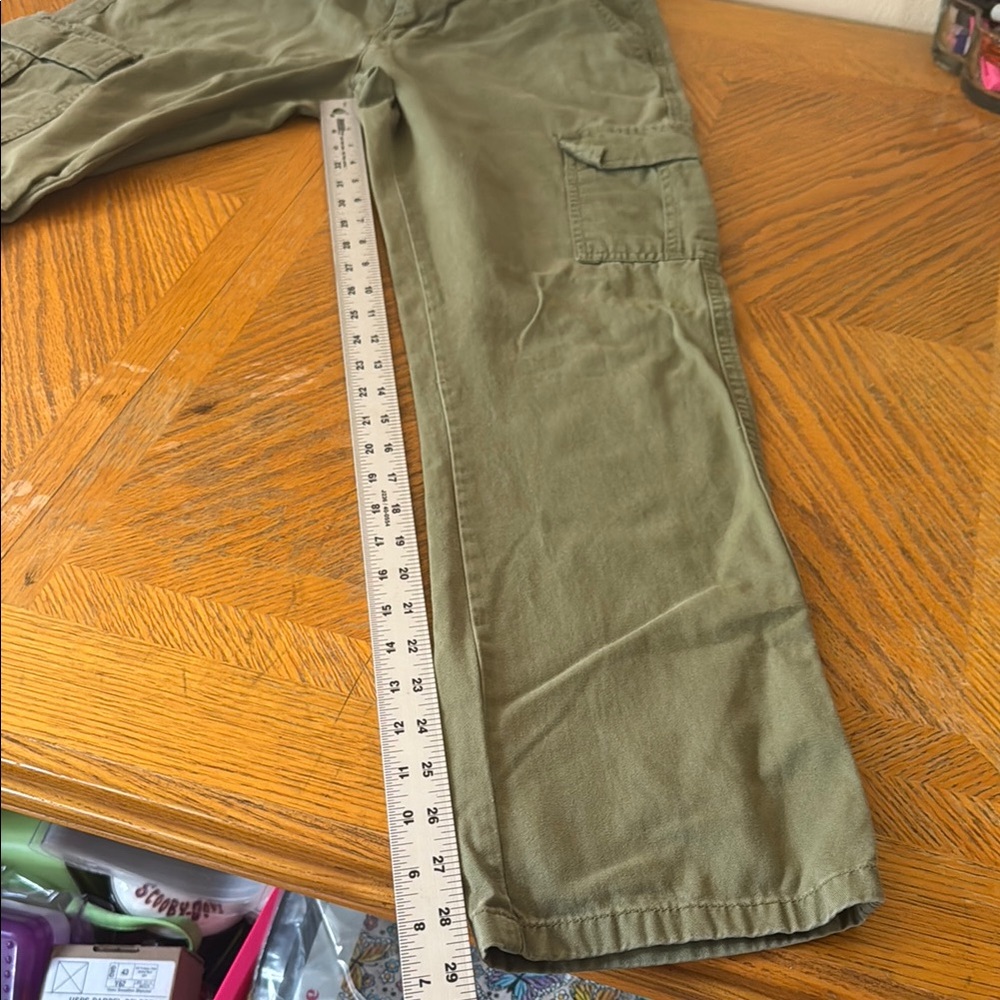 Green Cargo Pants Relaxed Fit - Picture 5 of 6